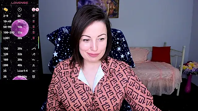 Emily Midlton online show from March 3, 10:38 am