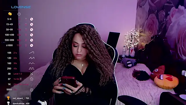  Just a queen 3 online show from December 4, 9:02 pm