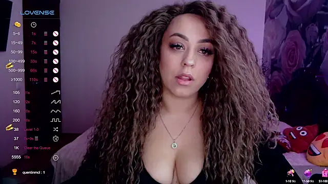  Just a queen 3 online show from December 11, 6:20 pm