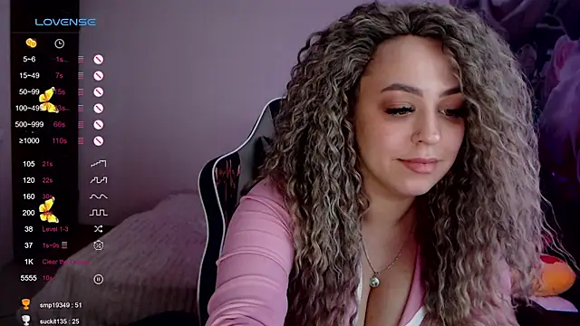  Just a queen 3 online show from December 31, 12:04 pm