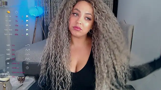  Just a queen 3 online show from October 17, 5:04 pm