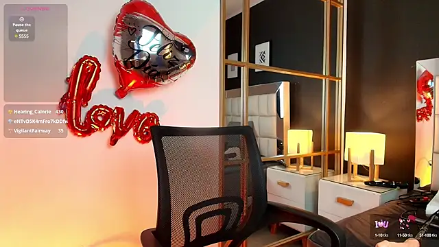 lisa casper online show from February 15, 10:10 pm