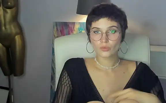 sarah perfect online show from September 18, 1:35 pm