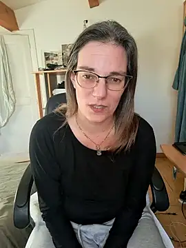 SpiceLea online show from December 29, 2:52 pm