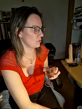 SpiceLea online show from January 13, 5:55 pm