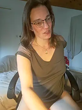 SpiceLea online show from February 7, 2:58 pm