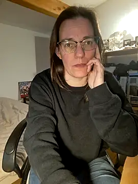 SpiceLea online show from March 6, 5:22 pm