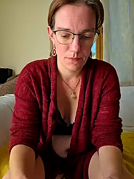 SpiceLea online show from October 2, 11:39 am