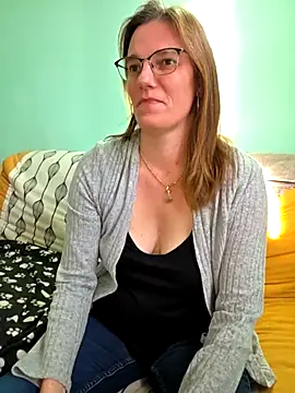 SpiceLea online show from November 10, 2:27 pm