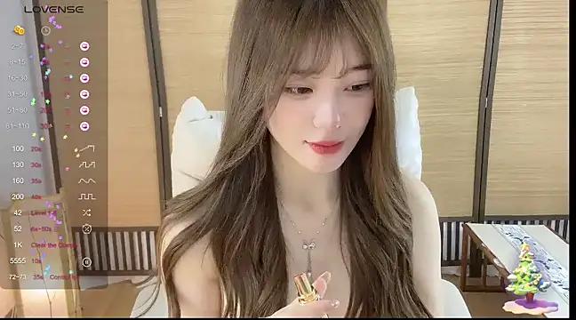 Yuuuuuly online show from December 12, 6:53 pm