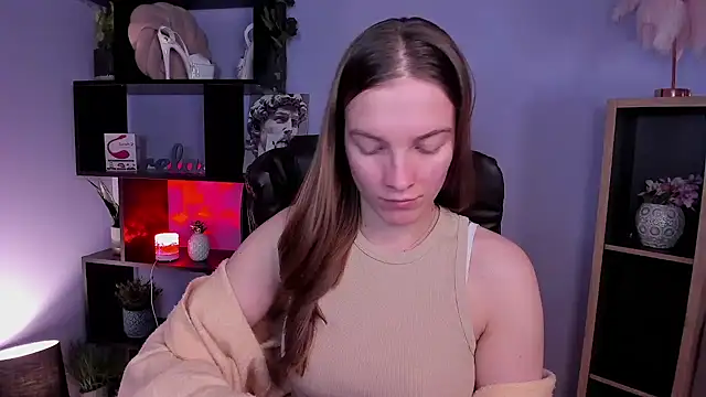 Snapshot of kenzie_x chatting on December 13, 10:51 am kenzie x online show from December 13, 10:51 am