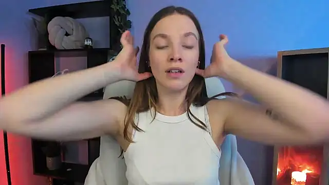 Snapshot of kenzie_x chatting on February 1, 10:26 am kenzie x online show from February 1, 10:26 am