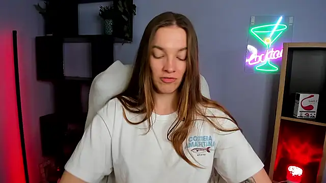 Snapshot of kenzie_x chatting on November 28, 7:33 am kenzie x online show from November 28, 7:33 am