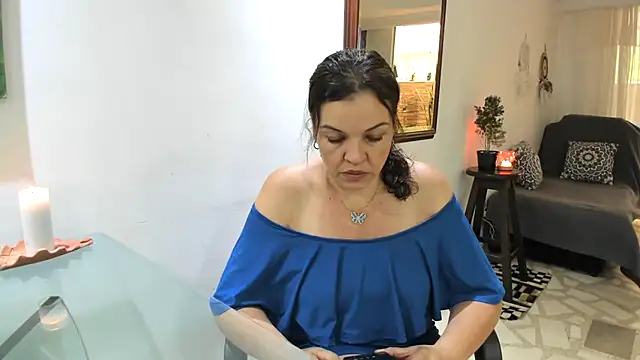 Snapshot of MarilynDavies chatting on October 16, 9:27 pm MarilynDavies online show from October 16, 9:27 pm