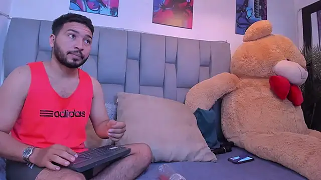 Idara and Edahi01 online show from February 28, 12:54 am