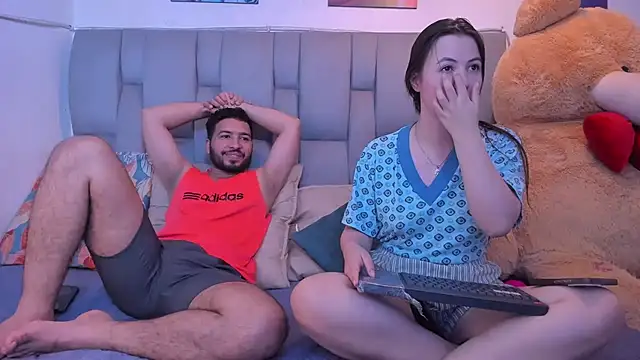 Idara and Edahi01 online show from February 28, 3:59 am