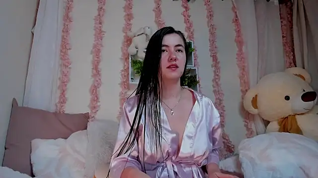 Idara and Edahi01 online show from October 11, 5:33 pm