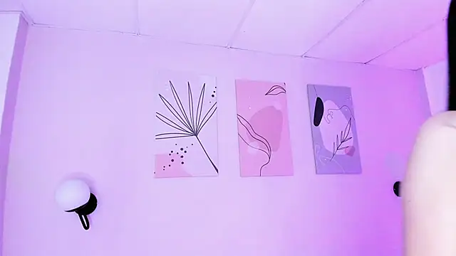 Snapshot of GENNESIS_LOVE chatting on December 5, 9:06 am GENNESIS LOVE online show from December 5, 9:06 am