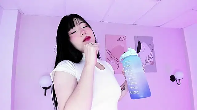 Snapshot of GENNESIS_LOVE chatting on December 20, 4:20 am GENNESIS LOVE online show from December 20, 4:20 am