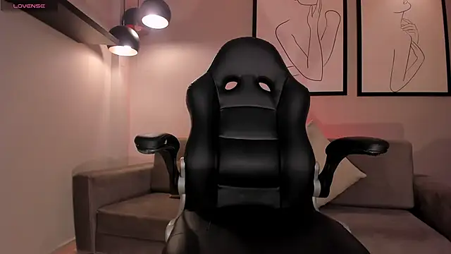 DonnaStonne online show from February 8, 10:51 pm