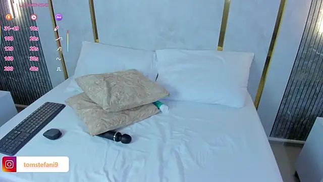 amor smith  online show from September 16, 2:56 am