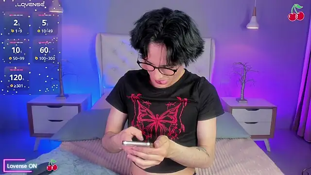 Snapshot of cherryy_boy chatting on September 12, 9:26 pm cherryy boy online show from September 12, 9:26 pm