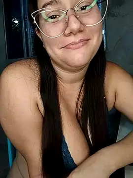 Snapshot of ariana_d20 chatting on October 15, 10:26 am ariana d20 online show from October 15, 10:26 am