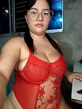 Snapshot of ariana_d20 chatting on November 15, 10:59 pm ariana d20 online show from November 15, 10:59 pm