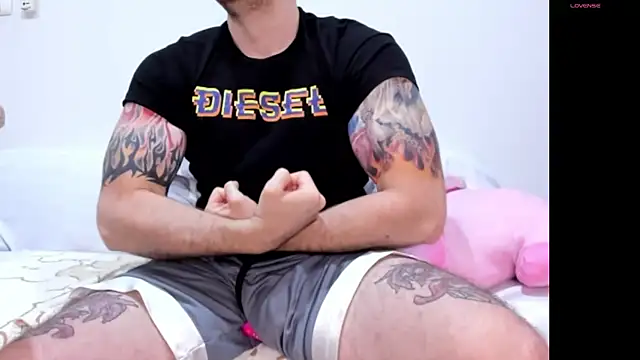 JayXCee Official online show from December 14, 3:36 pm