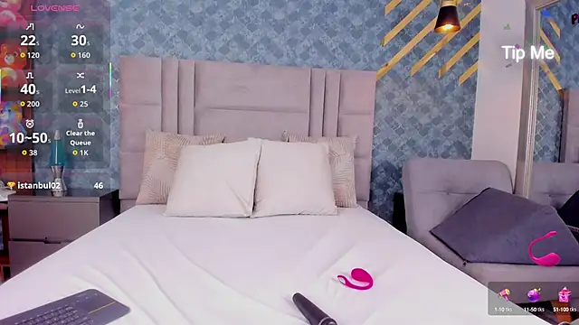 NiiaMoore online show from October 16, 6:53 pm