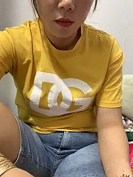 Baby-bigtits online show from October 17, 2:15 am