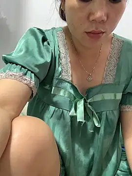 Baby-bigtits online show from October 23, 11:46 pm