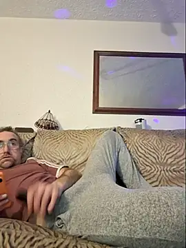 Snapshot of bibananaman chatting on November 28, 2:36 am bibananaman online show from November 28, 2:36 am