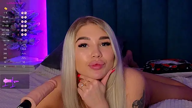 DreamPussyy online show from January 24, 8:02 am