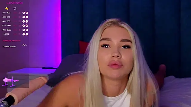 DreamPussyy online show from February 17, 7:15 am