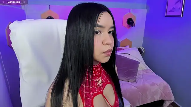 Hanna  Becker  online show from January 22, 3:52 am