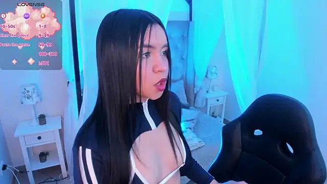 Hanna  Becker  online show from September 13, 3:39 am