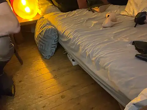 Snapshot of alexheels_boots chatting on January 9, 2:43 am alexheels boots online show from January 9, 2:43 am