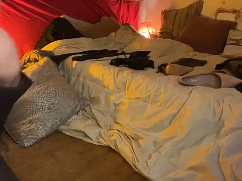 Snapshot of alexheels_boots chatting on February 23, 3:35 am alexheels boots online show from February 23, 3:35 am