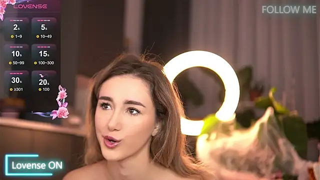 EmilyRaymont online show from October 27, 3:10 am