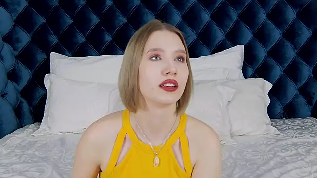 LiliLinn online show from February 21, 11:01 am