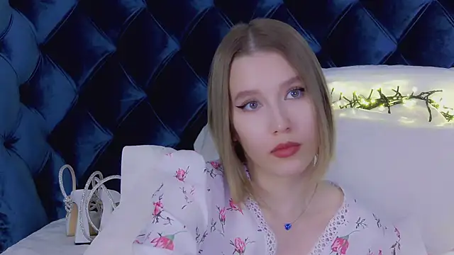 LiliLinn online show from March 19, 11:39 am