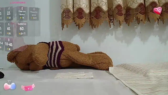 Mia-Tsuki- online show from February 18, 10:27 am