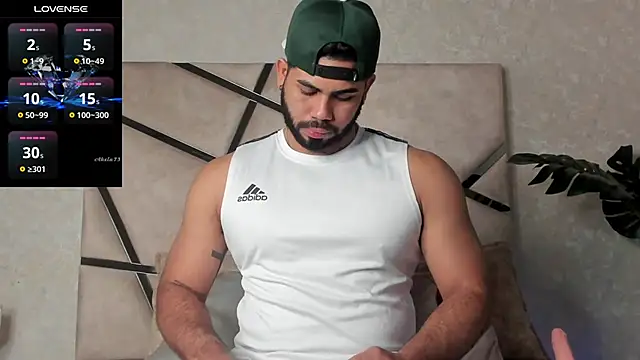 Snapshot of noah_crux chatting on January 13, 4:08 pm noah crux online show from January 13, 4:08 pm