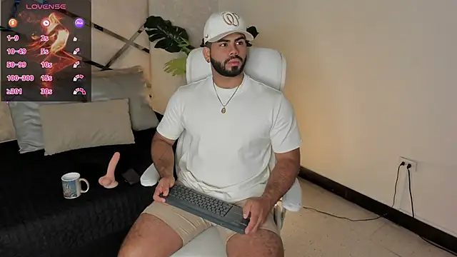 Snapshot of noah_crux chatting on February 13, 12:54 pm noah crux online show from February 13, 12:54 pm