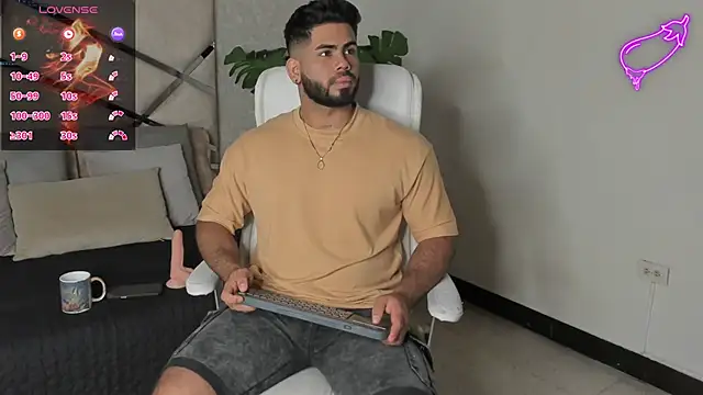 Snapshot of noah_crux chatting on February 17, 12:16 pm noah crux online show from February 17, 12:16 pm