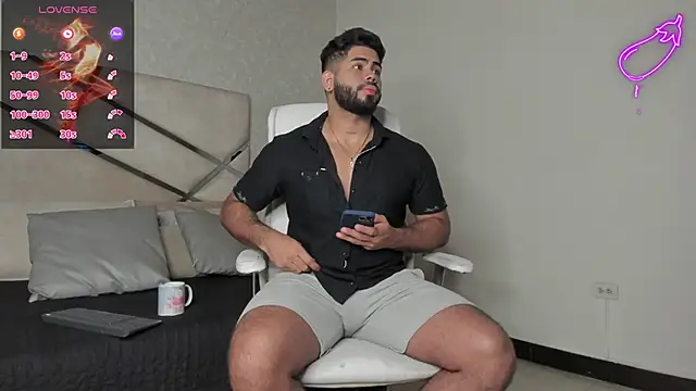 Snapshot of noah_crux chatting on February 22, 12:40 pm noah crux online show from February 22, 12:40 pm