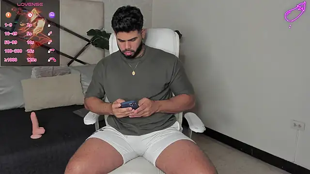 Snapshot of noah_crux chatting on March 6, 12:30 pm noah crux online show from March 6, 12:30 pm