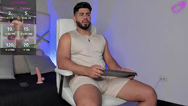 Snapshot of noah_crux chatting on March 12, 12:26 pm noah crux online show from March 12, 12:26 pm