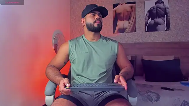 Snapshot of noah_crux chatting on October 24, 12:12 pm noah crux online show from October 24, 12:12 pm